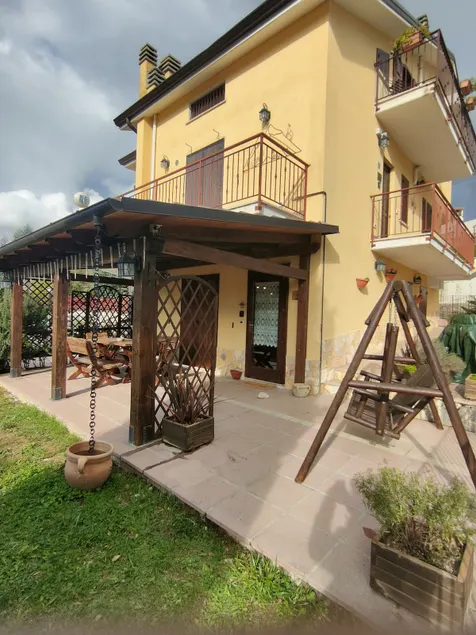 Vincenzo's cabin - Image 1