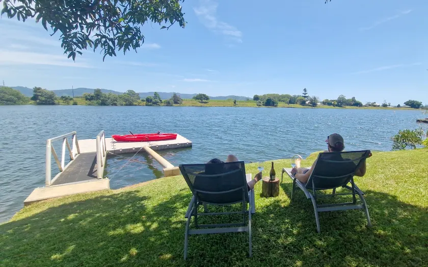 Tweed River Waterfront Cottage - Image 1