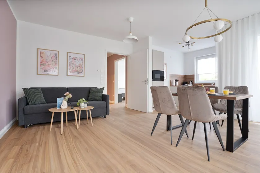 Premium One-Bedroom Apartment | home2share - Image 1
