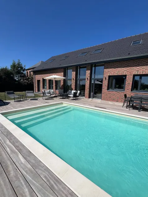 Avesnois Estate - Image 1