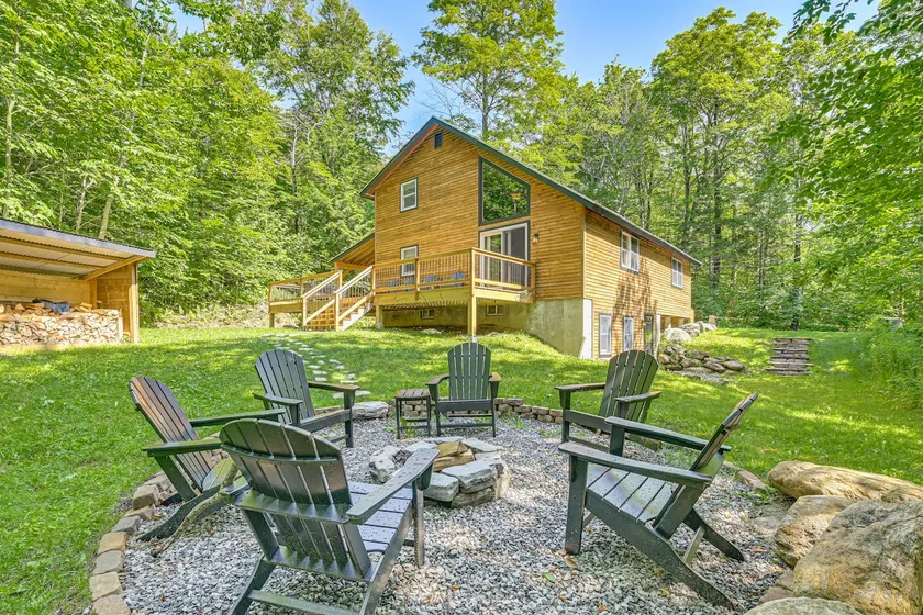 Fishing Pond + Pool! Resort Retreat in Wilmington - Image 1