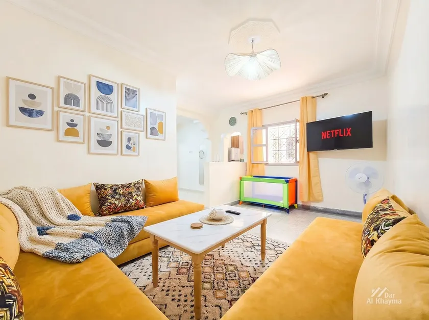 Elegant Apartment, Sea View & Beach 5 Min Away - Image 1