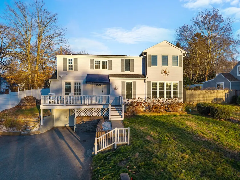 Coastal Escape w/ Pool - Near Niantic & Beaches - Image 1