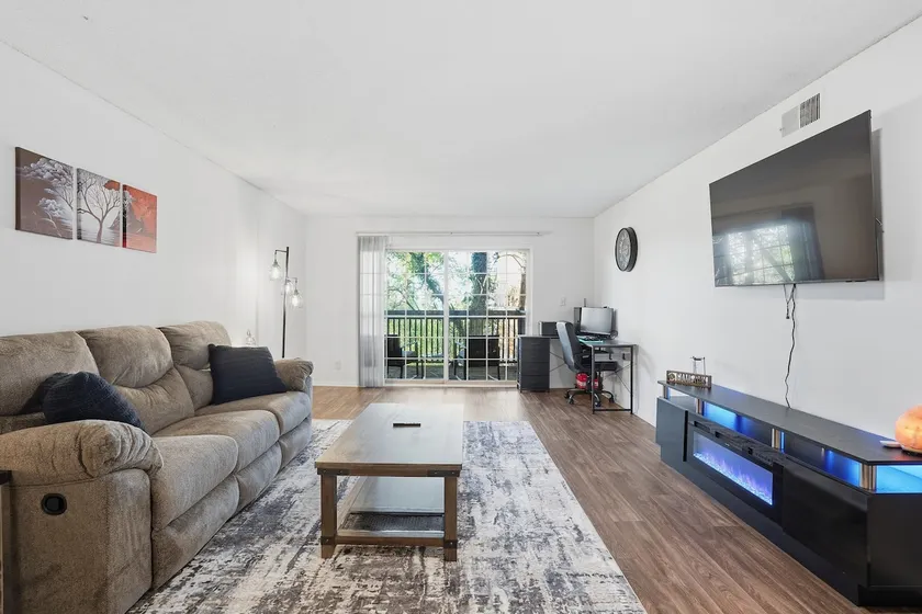 Modern 2BR/1BA Apt • Minutes to UAB & Downtown - Image 1