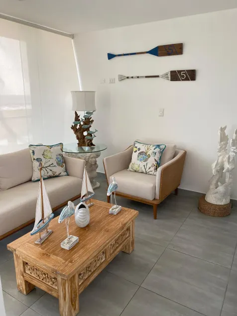 Oceanfront boutique apartment - Image 1