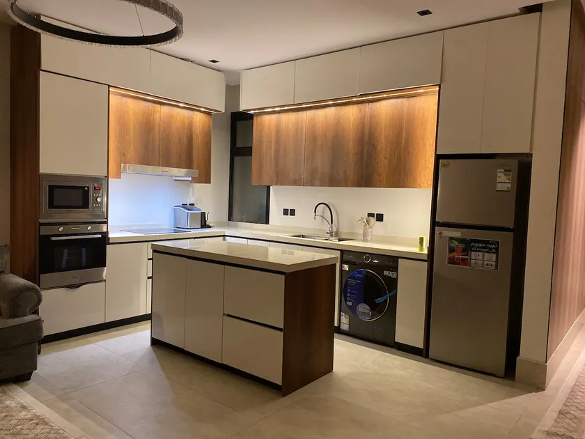 A hotel apartment with three bedrooms, a kitchen, three bathrooms, and a home theater room. - Image 1