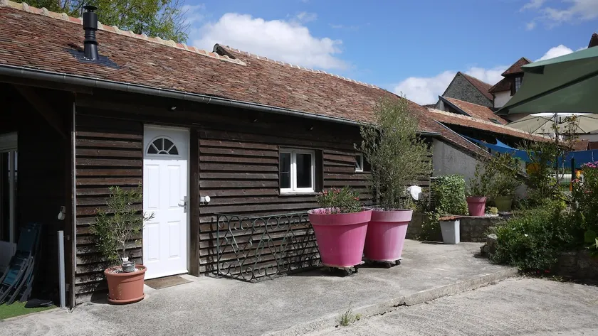Cottage to unwind. - Image 1
