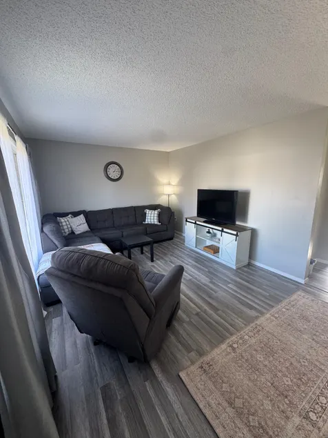 Warm comfy home near ORV trail & downtown Calumet - Image 1