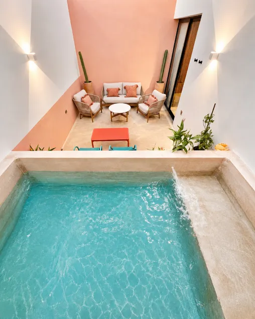 Luxury penthouse with private pool and paddle tennis - Image 1
