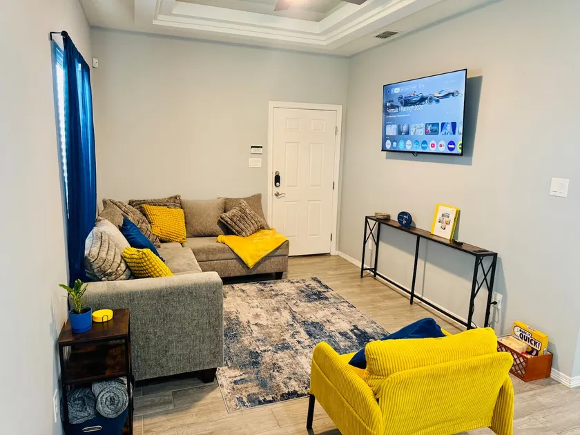 Zol Azul- Your perfect stay in Alamo, Tx - Image 1