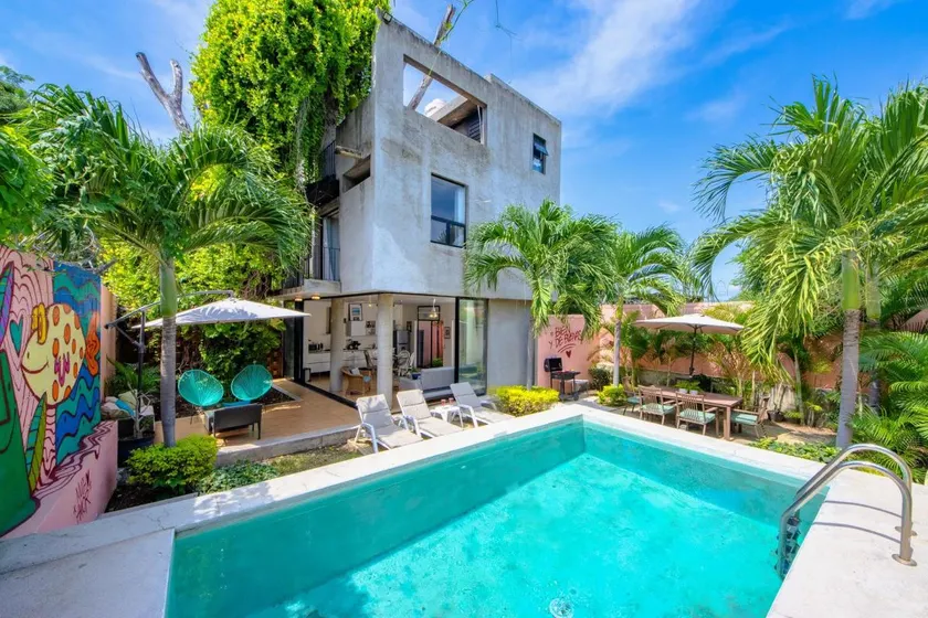 Pool and Private Terrace · Ideal for Families - Image 1