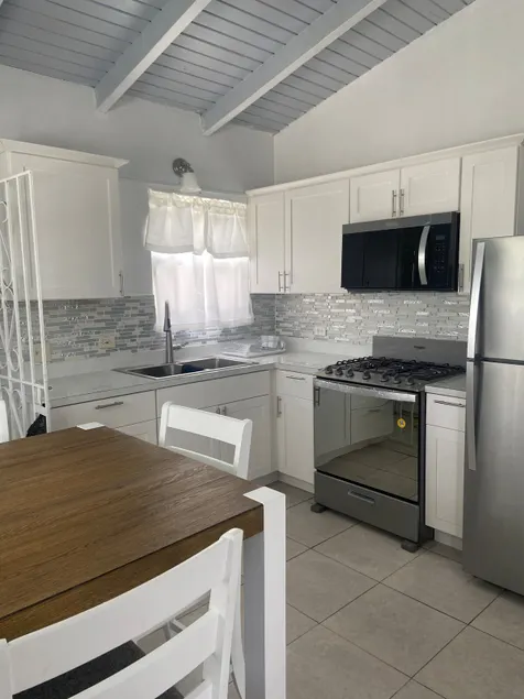 La Casita Verde - Image 1