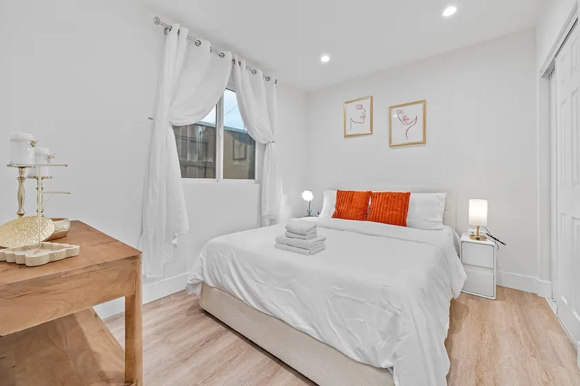 2BR Home Dtown Campbell /Pet Friendly /AC &Parking - Image 1