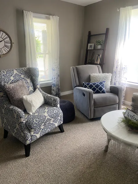 “The Little House” Airbnb - Image 1