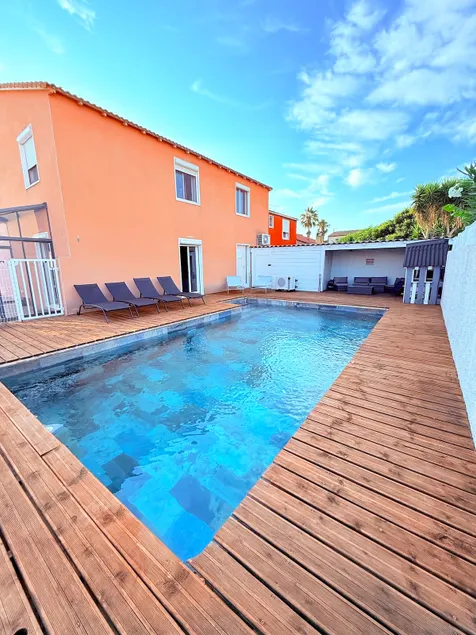 Family Villa + Studio, Heated Pool Bompas - Image 1