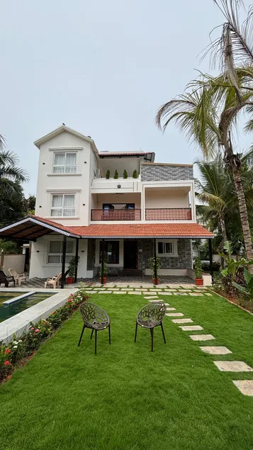 Villa19, ECR - Image 1