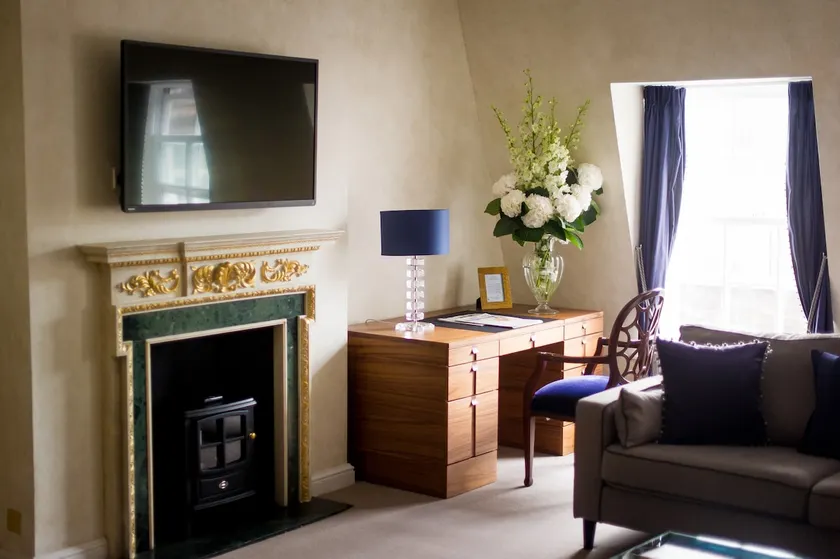 9 Hertford Street Mayfair - Image 1
