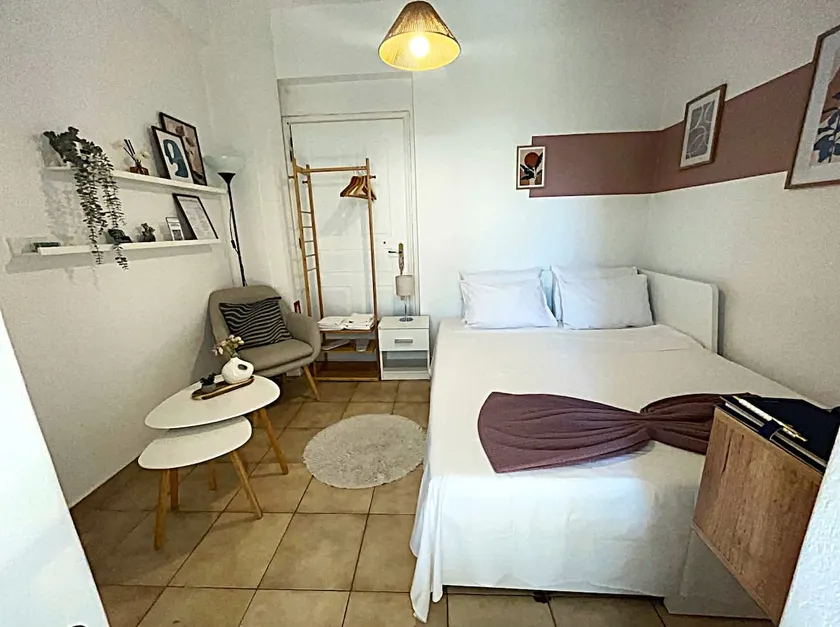The Nest - Cozy Stay in Arcadia - Image 1