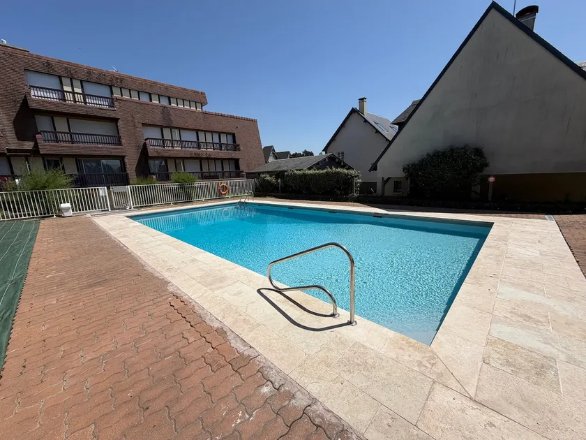 Residence with pool, 2 minutes from the beach - Image 1