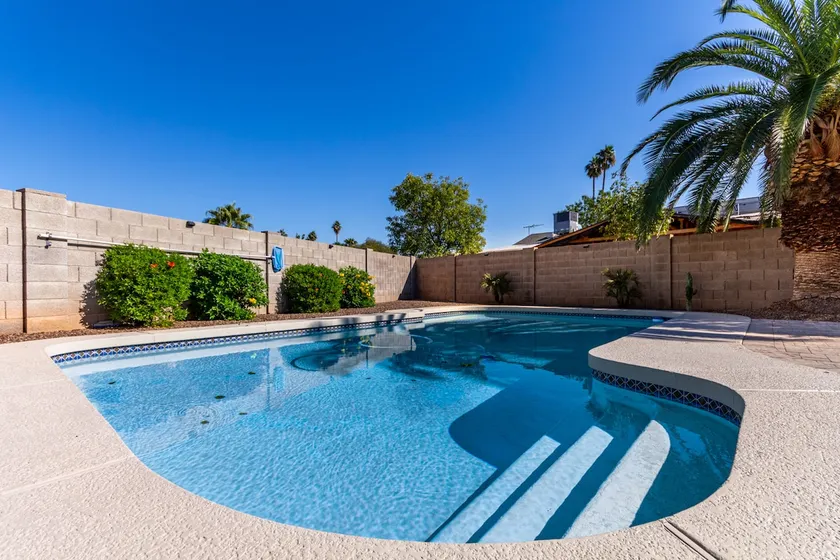 Relaxing Phoenix Pool Retreat Near Hiking & Dining - Image 1