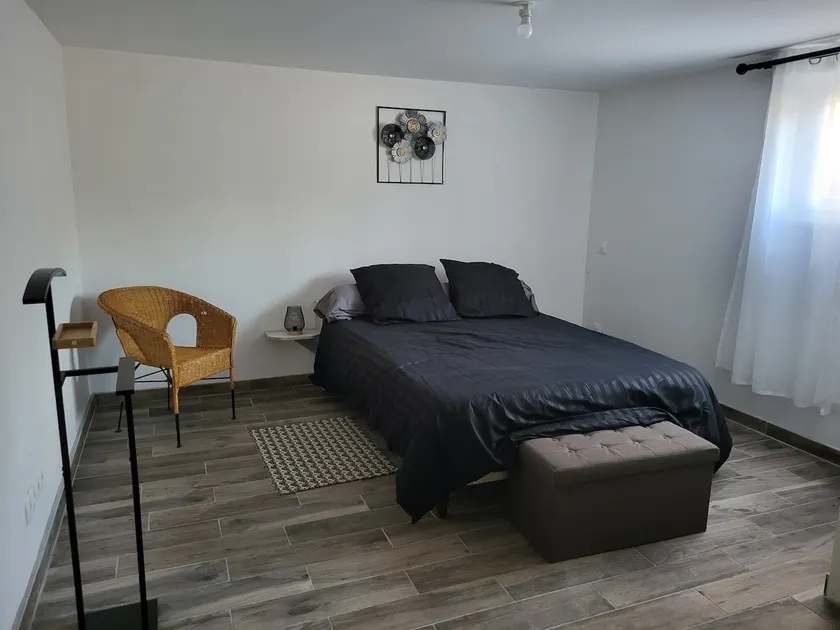 Apartment in the Countryside - Image 1
