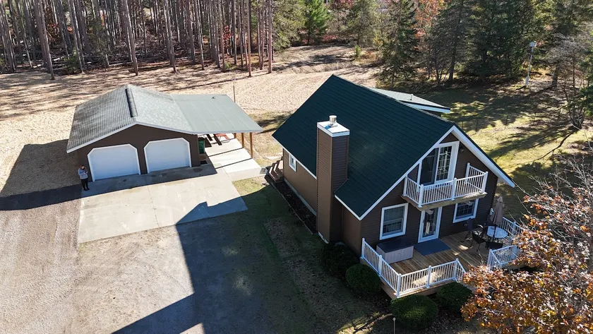 Snowbelt Ranch 20+ acres of Northern MI fun! - Image 1
