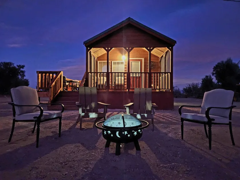 Dark Sky Cabin on 10 Acres - Image 1