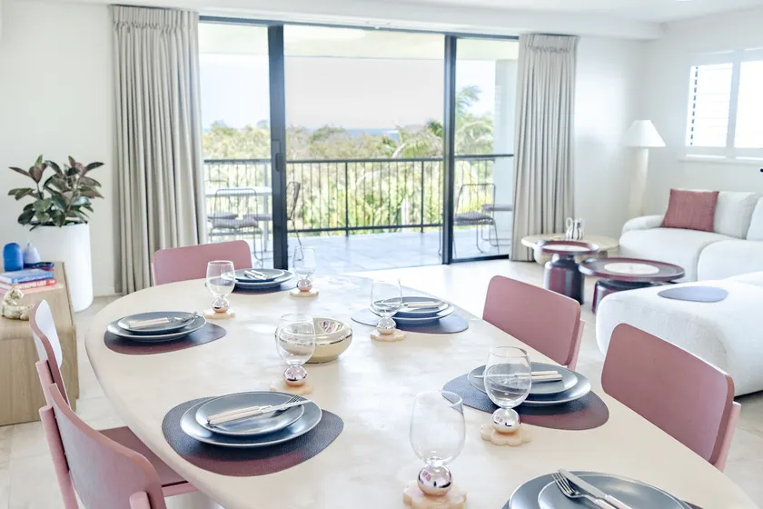 Stunning Ocean Views l Pool, Gym & Beach Access - Image 1