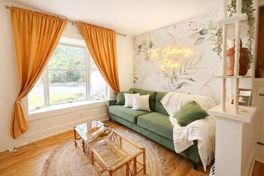 Gathering Place • Boho Retreat • Walkable • Pets - Image 1