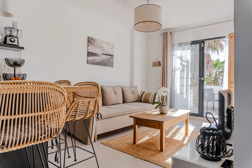 House 300 m from the beach + rooftop – ideal for remote work - Image 1