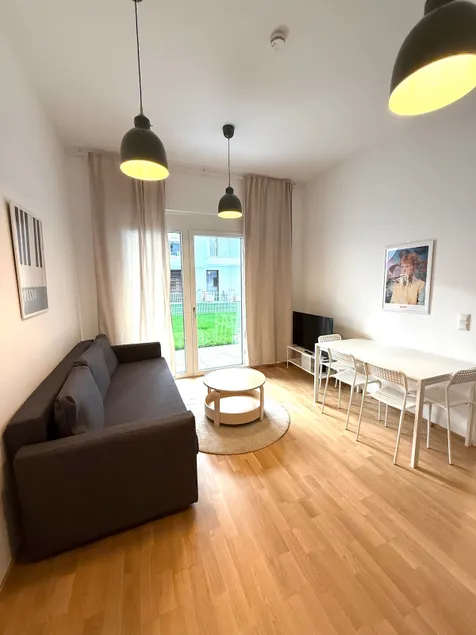 Brand New, Central Apartment with Own Garden - Image 1