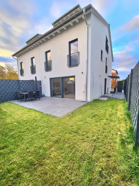 Modern new house about 200 m² near the airport. - Image 1