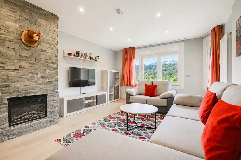 View and renovated with jacuzzi next to Grandvalira - Image 1
