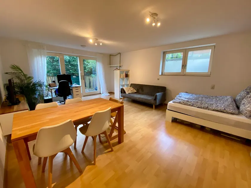 Cozy 1-room apartment - Image 1