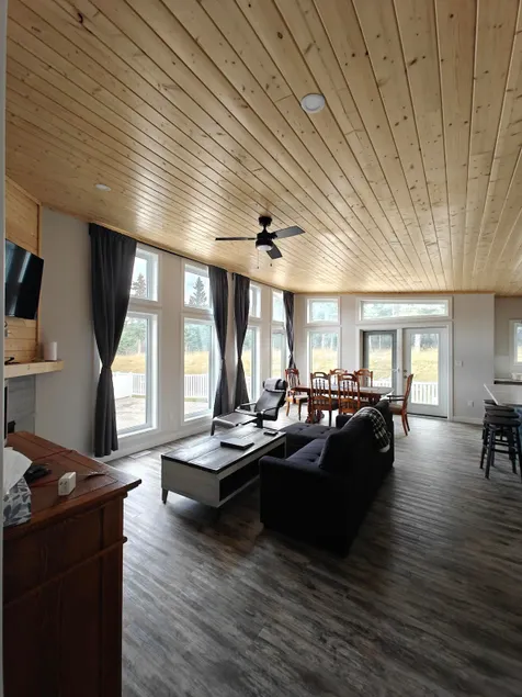 Your home away from home. - Image 1