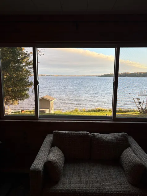 Lakefront Retreat - Steps to Water+Stunning Views - Image 1