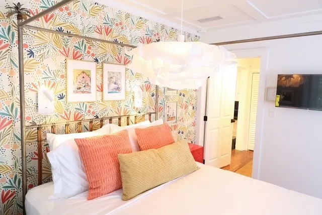 Eclectic•Colorful• Fun designer home - Image 1