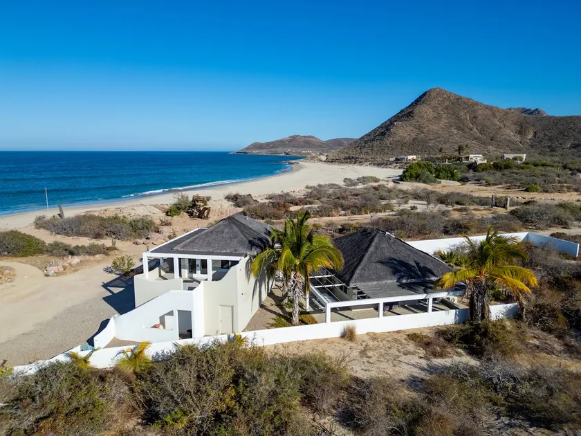 Beachfront Cottage near Cabo Pulmo - Image 1