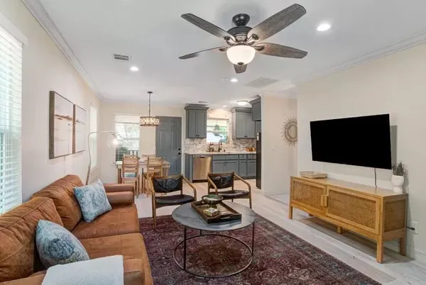 Heights Bungalow-Pet Friendly 6 miles to Downtown - Image 1