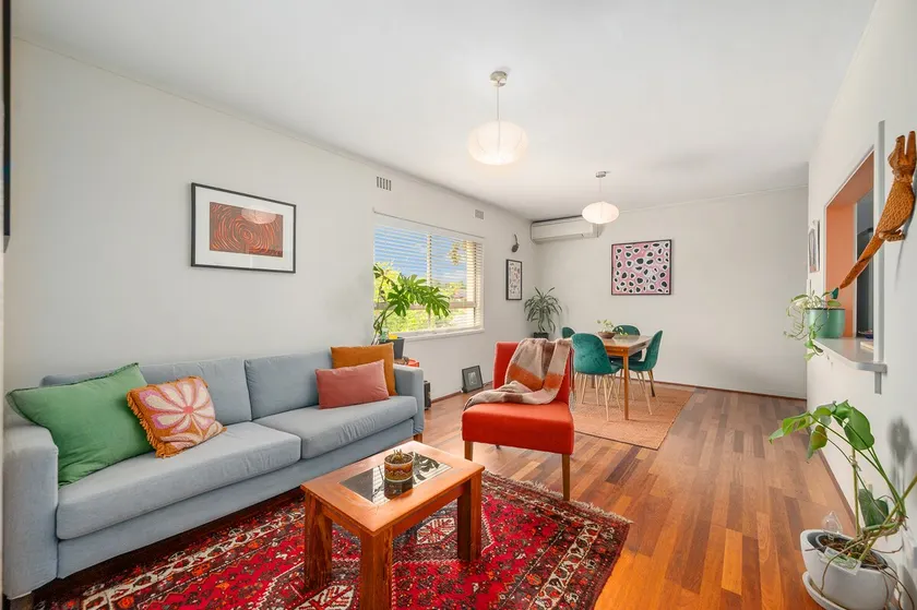 Tuart Treetop Escape - Vibrant Stay near South Beach - Image 1