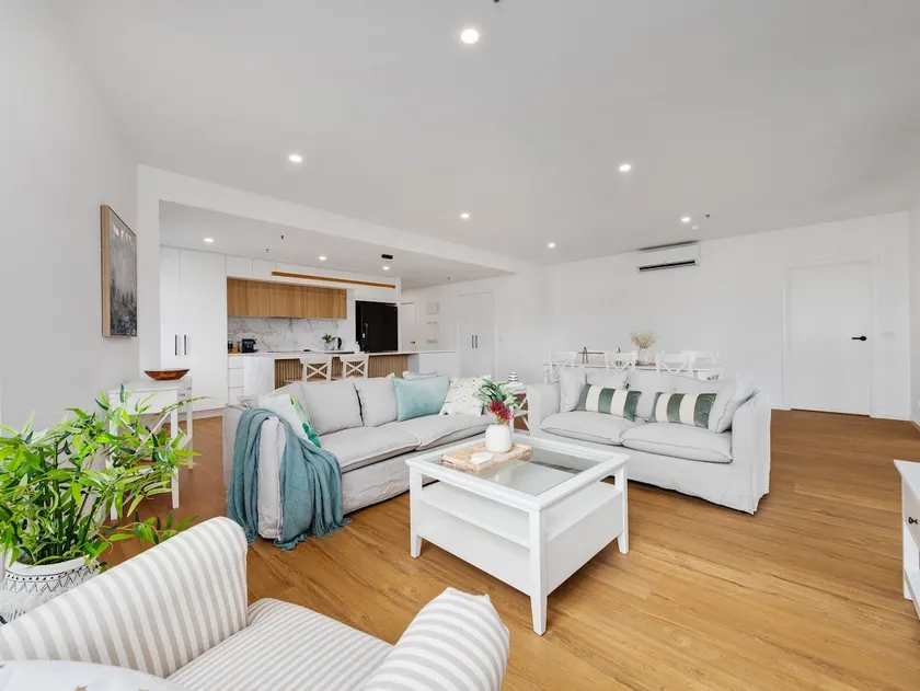 Beachfront Apartment | Golf Course View - Image 1