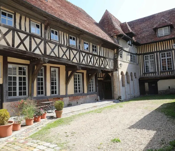 16th century family cottage - Image 1