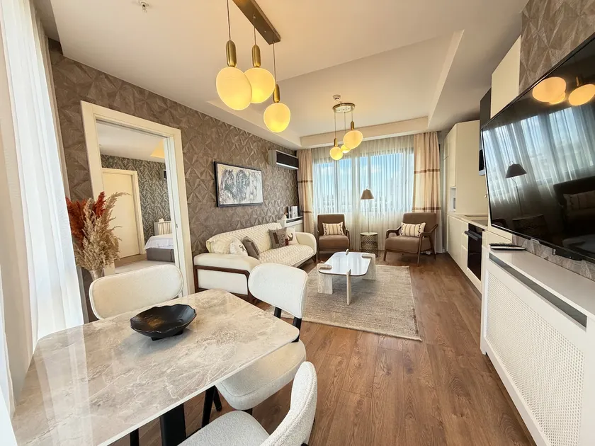 91 sqm luxury apartment with double view - Image 1