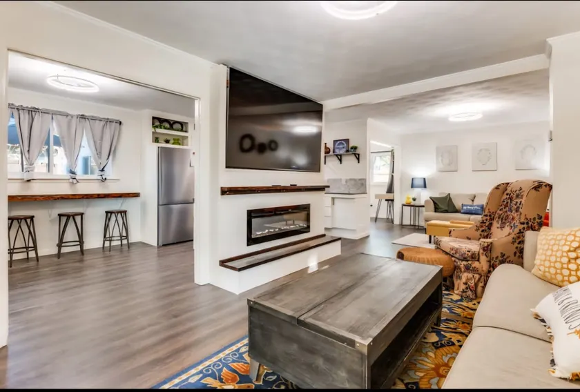 Pet Friendly Home w/Hot Tub - Sleeps 8 - Image 1