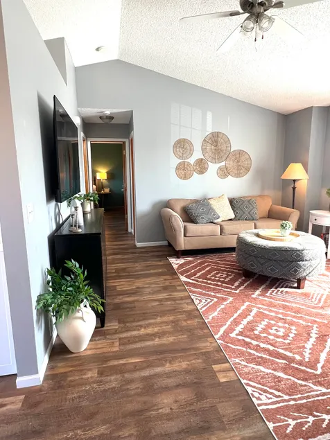 2 level townhome 2 King beds - Image 1