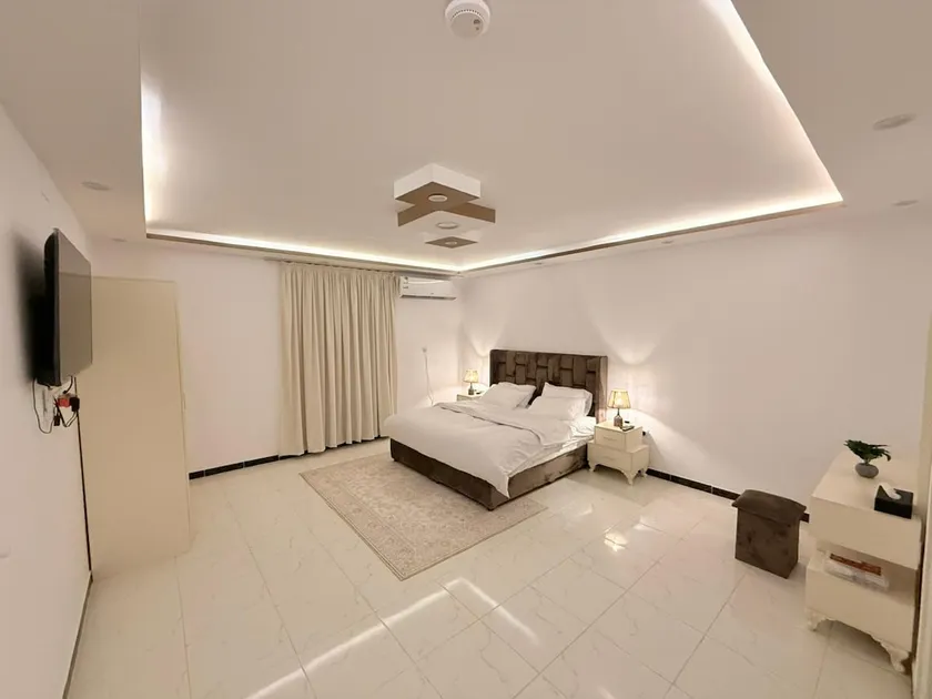 Cozy Studio With Kitchenette - Image 1