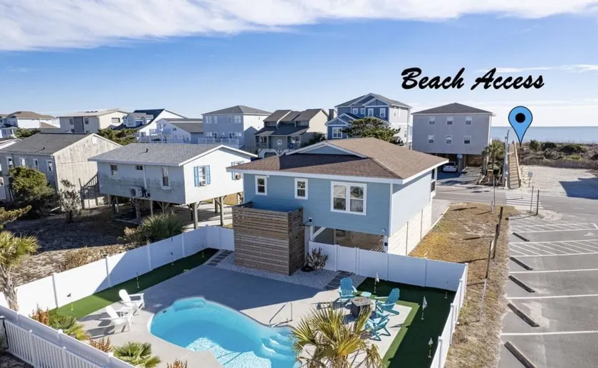 Beachside Bungalow: Coastal Home w/Private Pool - Image 1
