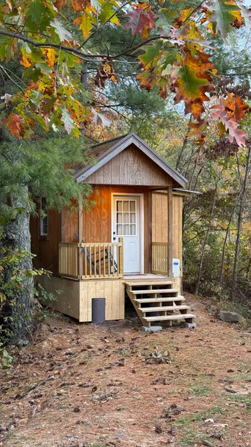 Acorn Cabin at Maple Fork Lodge - Image 1