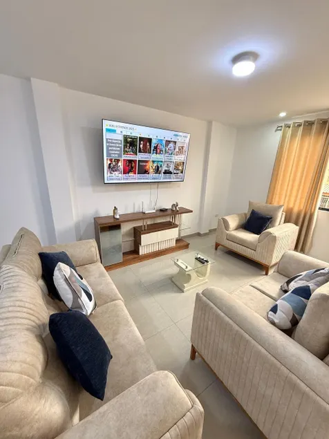 Cozy and Exclusive Family Apartment - Image 1