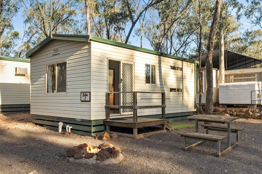 2 Bedroom Family Cabin X @ Laanecoorie Lakeside - Image 1